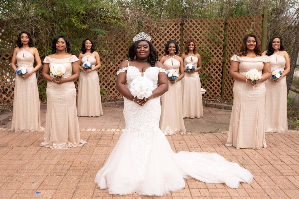 Bride/bridemaides