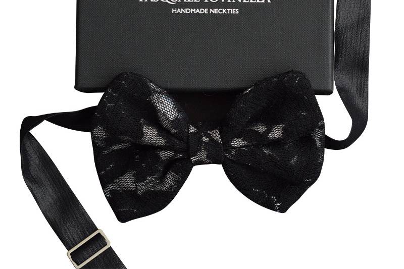 Black lace bowtie with white