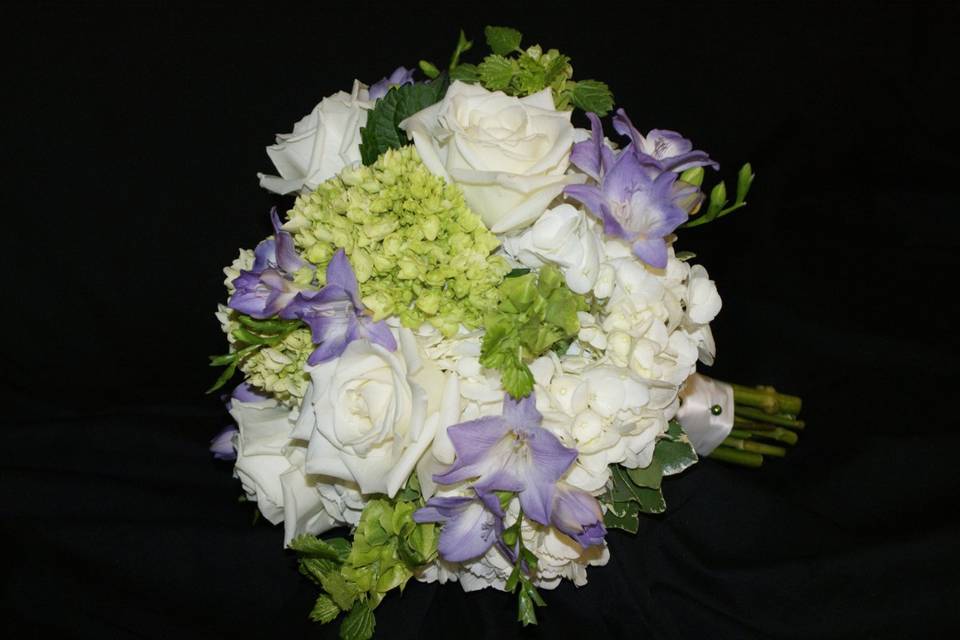 Light colored bouquet