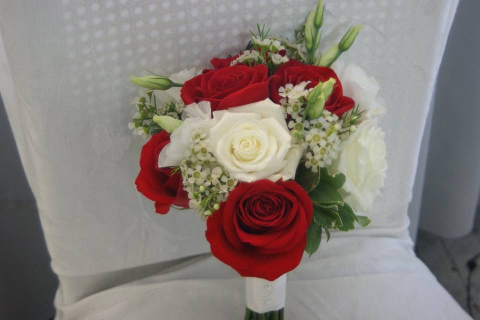 White and red roses