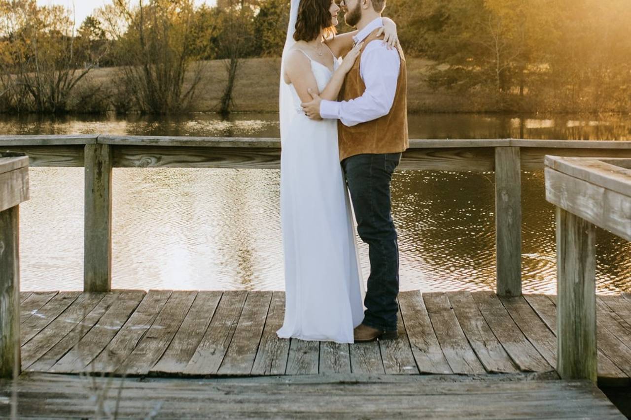 Sunshine Acres Ranch Barn & Farm Weddings Romance, AR WeddingWire