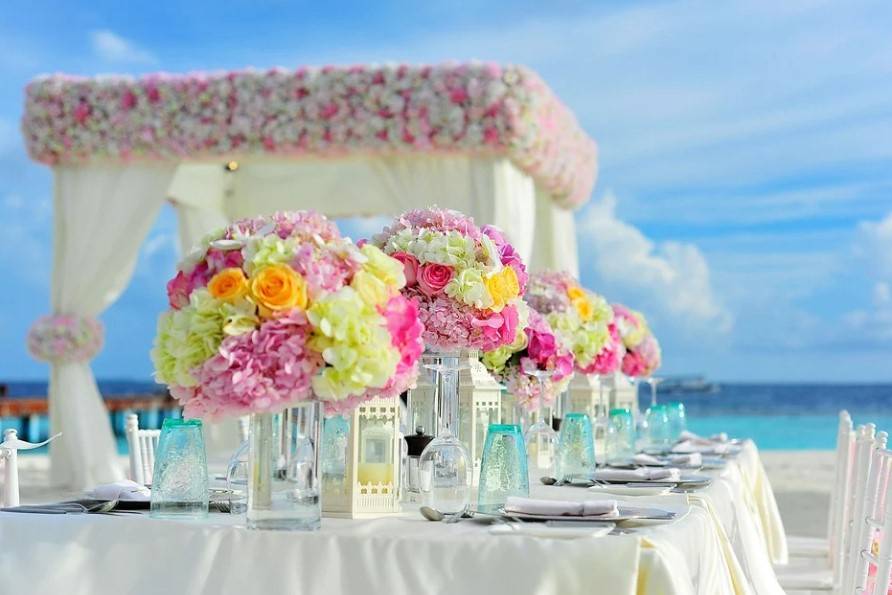 Reception by the sea