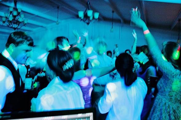 I Need A Beat - DJ Services