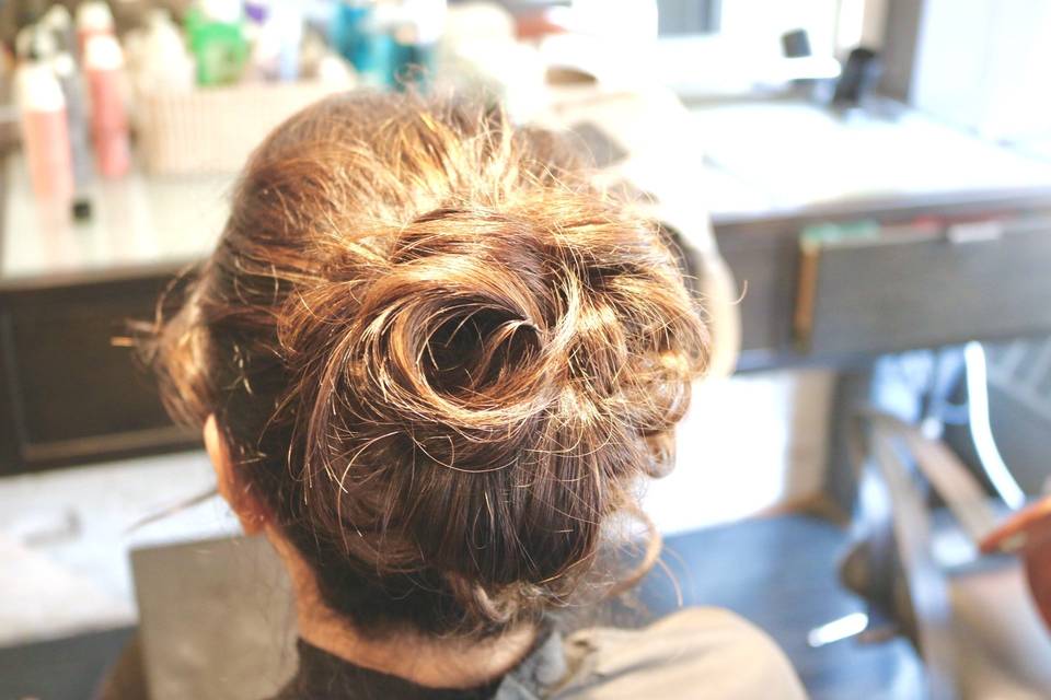 Curly bun