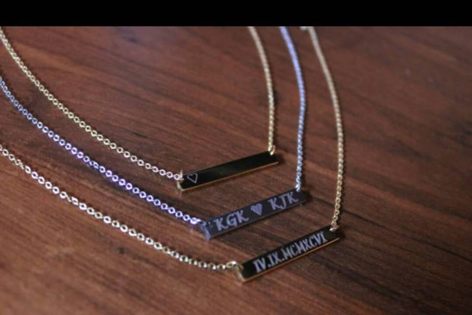 Nameplate necklaces