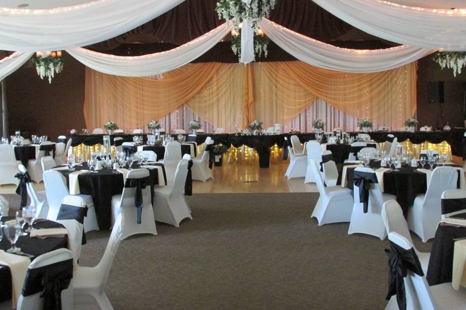 Overview of the banquet area