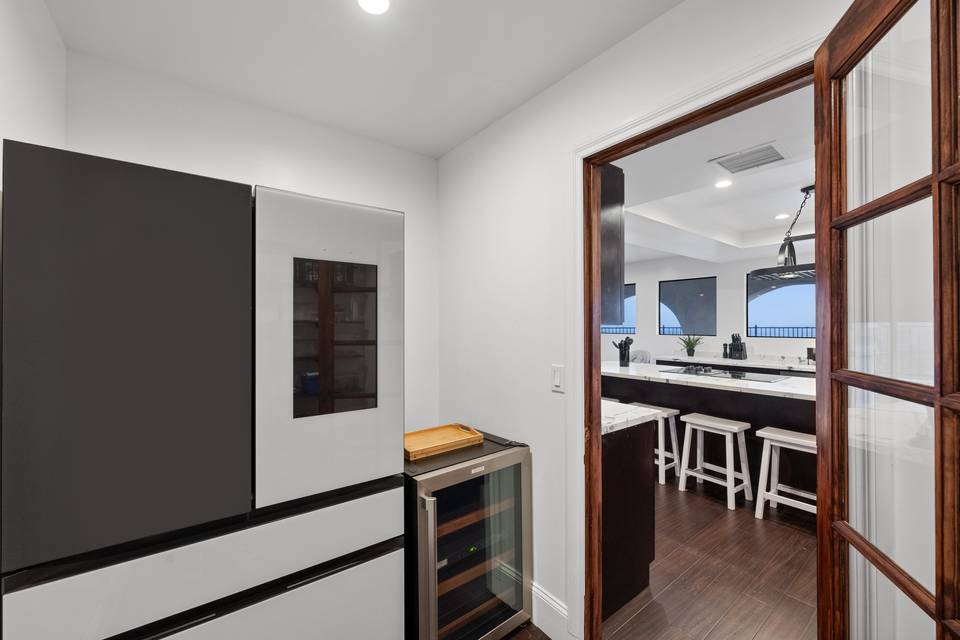 Fridge & Pantry