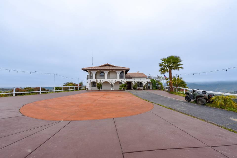 Front Courtyard other Image