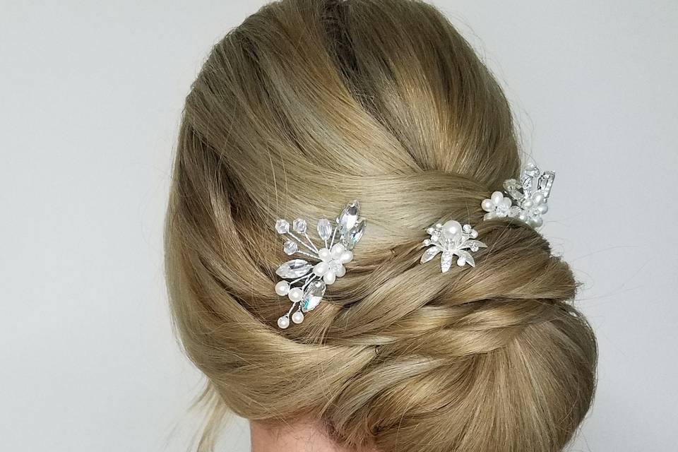 Updo and accessory