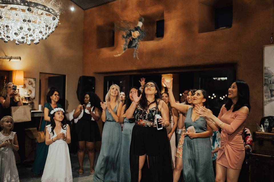 Bouquet toss