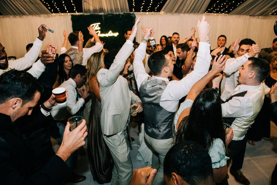 Raise your hands!