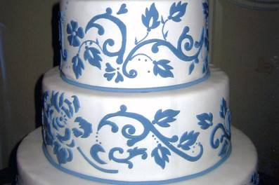 WEdding cake with blue pattern