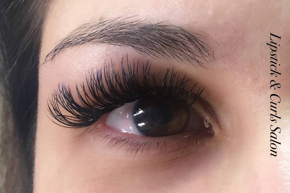 Curled lashes