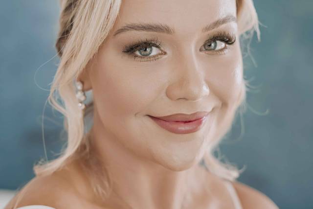 Manuel Antonio Hair and Makeup