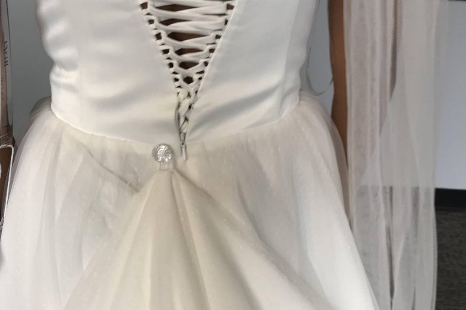 LD Alterations - Dress & Attire - Indianapolis, IN - WeddingWire