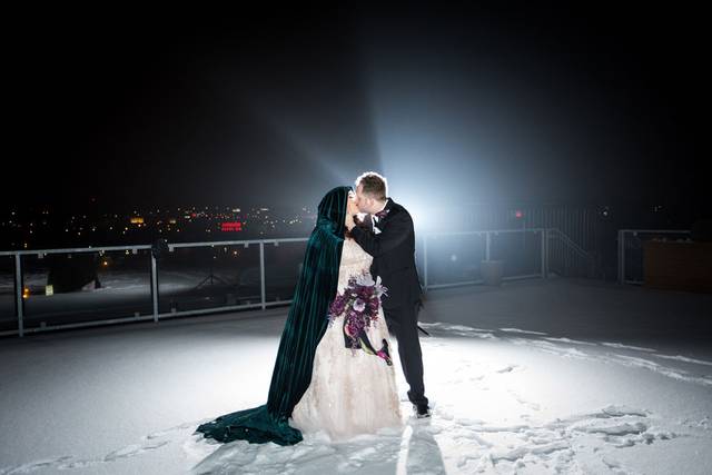 Bride and Groom at Abulae