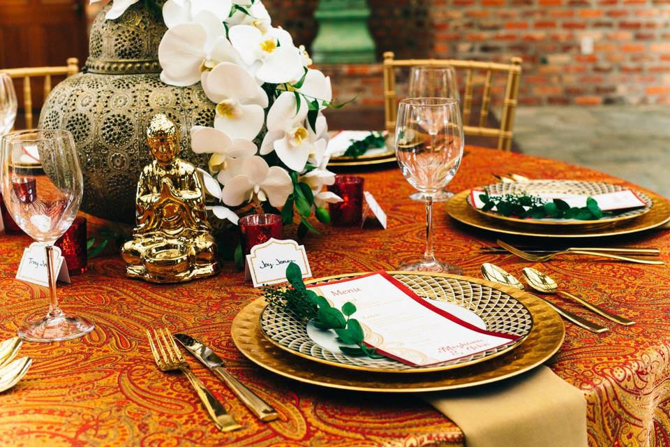 Red and gold placesetting