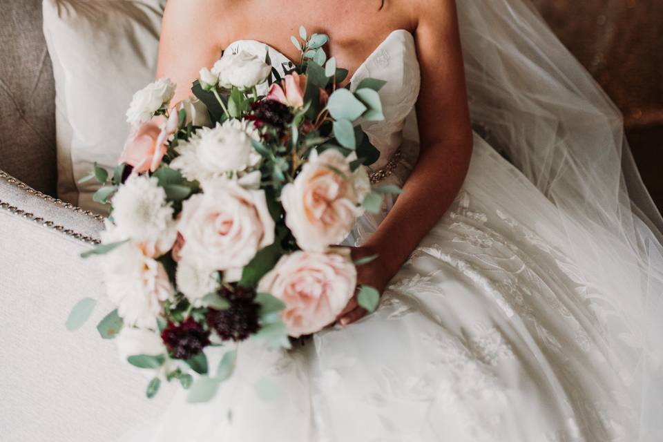 White and Mauve Bouquet