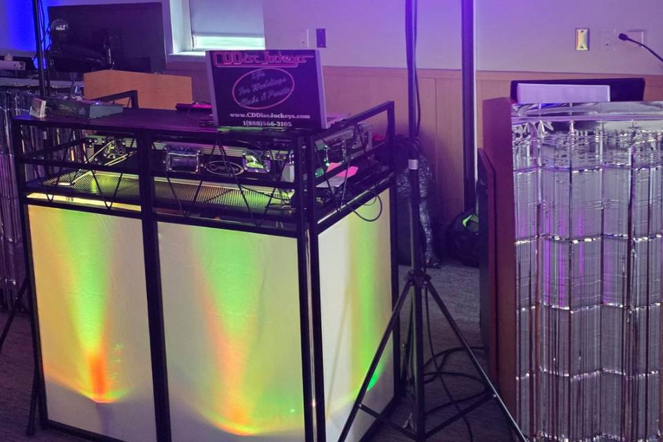 Mobile w Uplighting 05/04/26