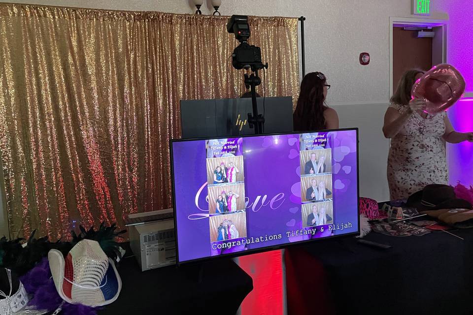 Interactive DSLR photobooth