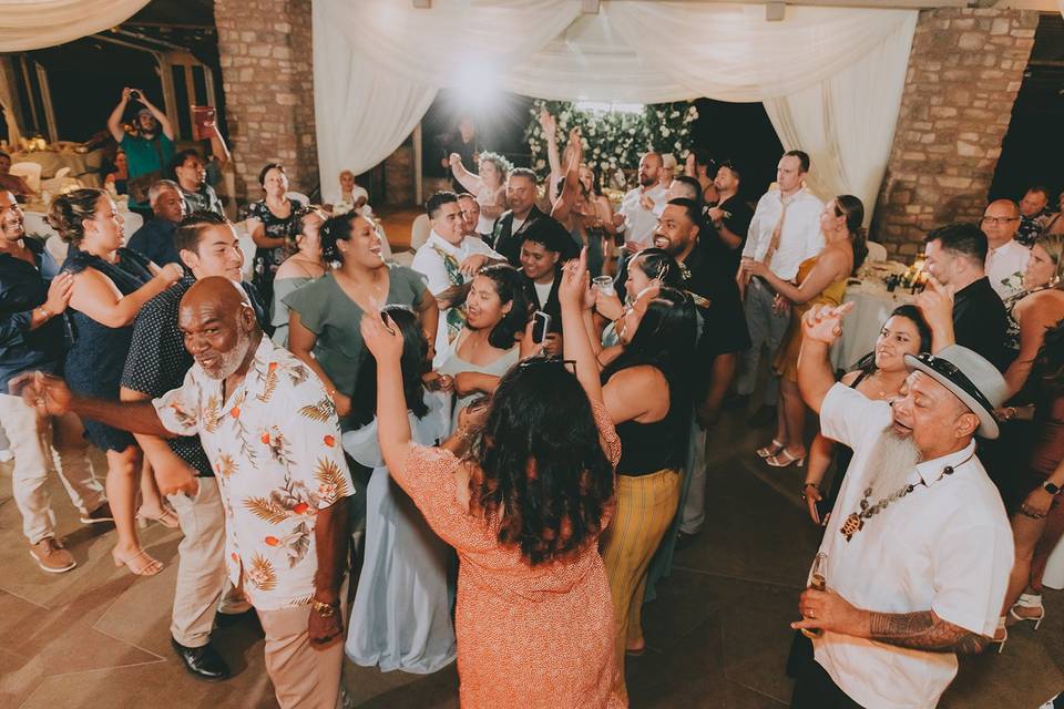 Full Dance Floor Frenzy!