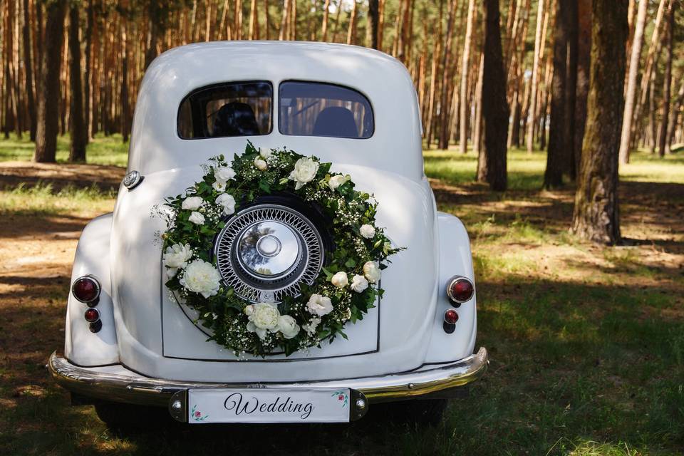 Antique car flowers