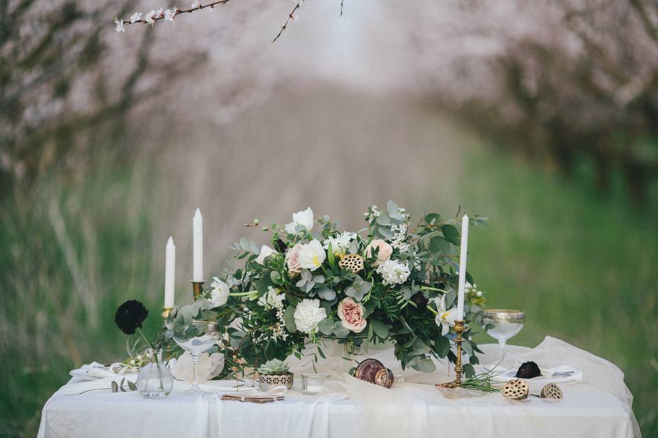 Orchard Head Table Flowers