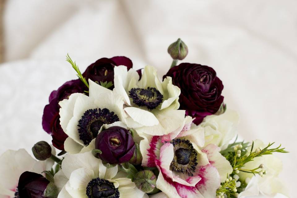 Easy Anemone Bouquet
