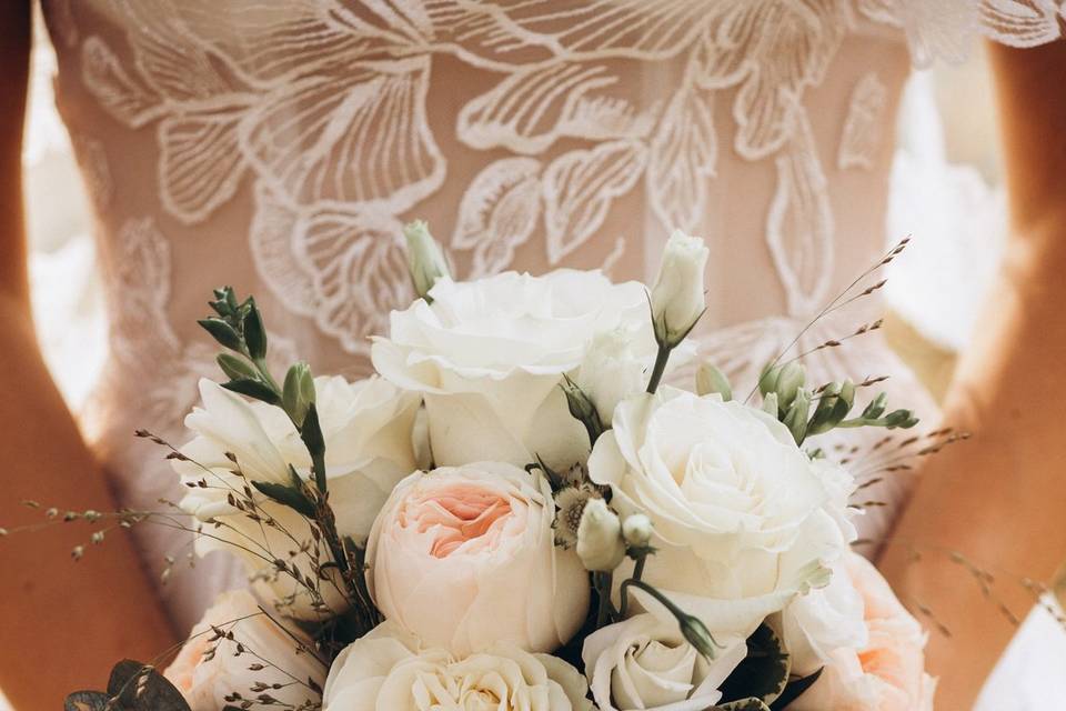 Minimalist Wedding Bouquet