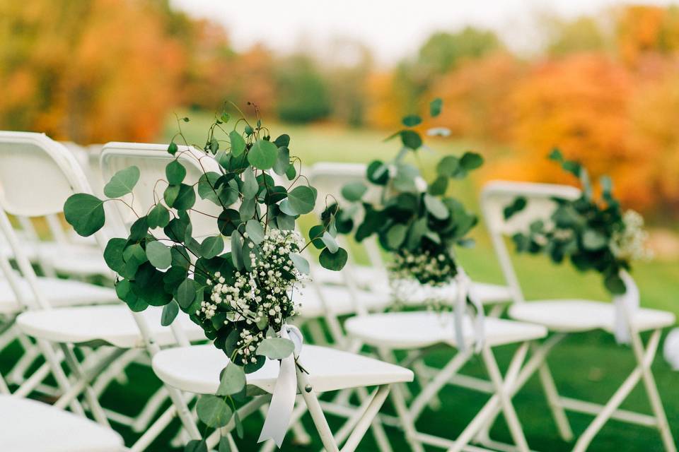 Easy Fall Ceremony Flowers