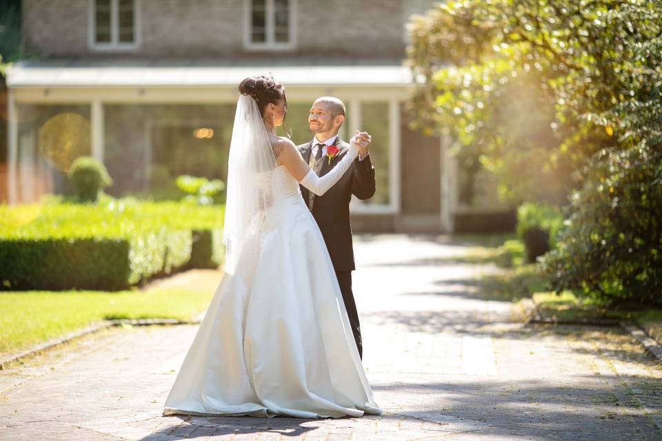 Dance in Lakewold gardens