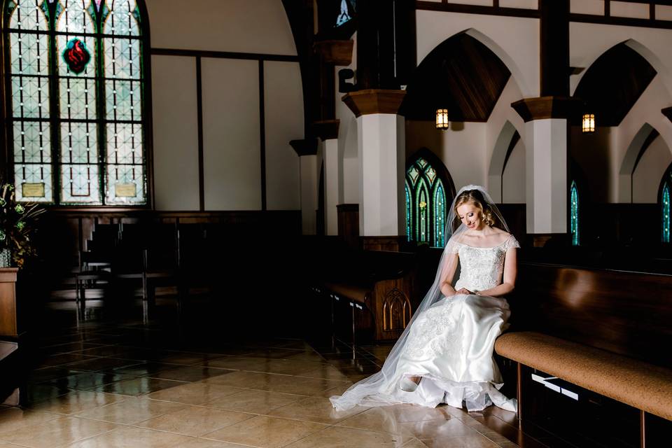 Bride in Lee Chapel