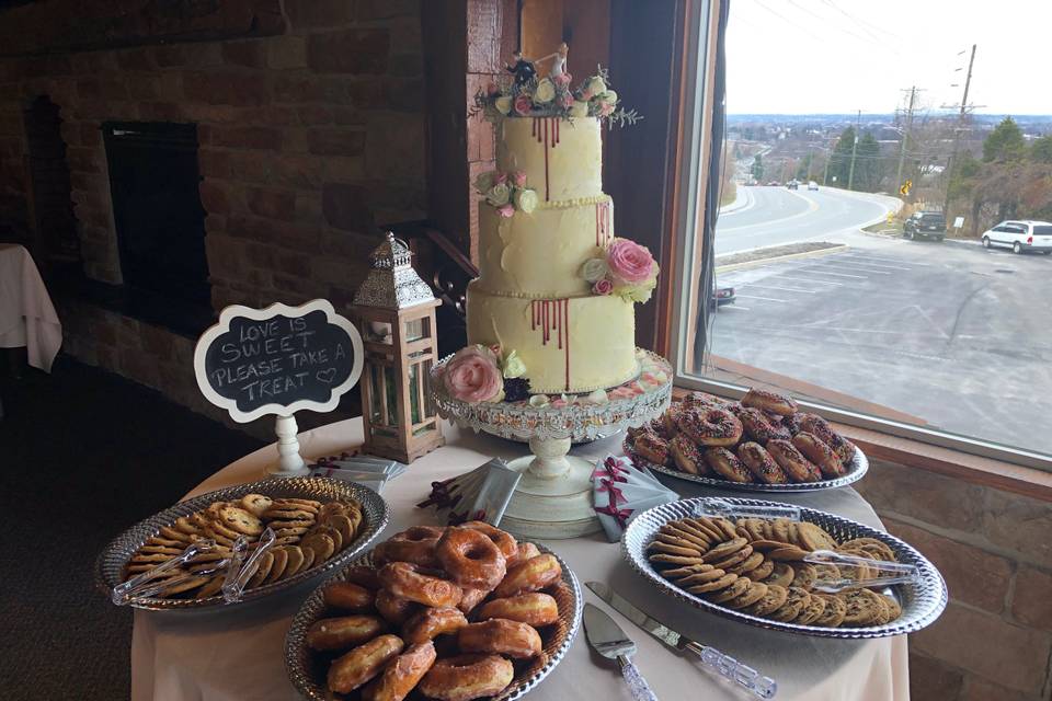 The wedding cake and other confections