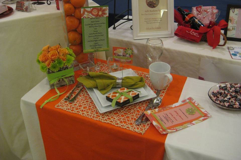 Fresh and bright table scape!