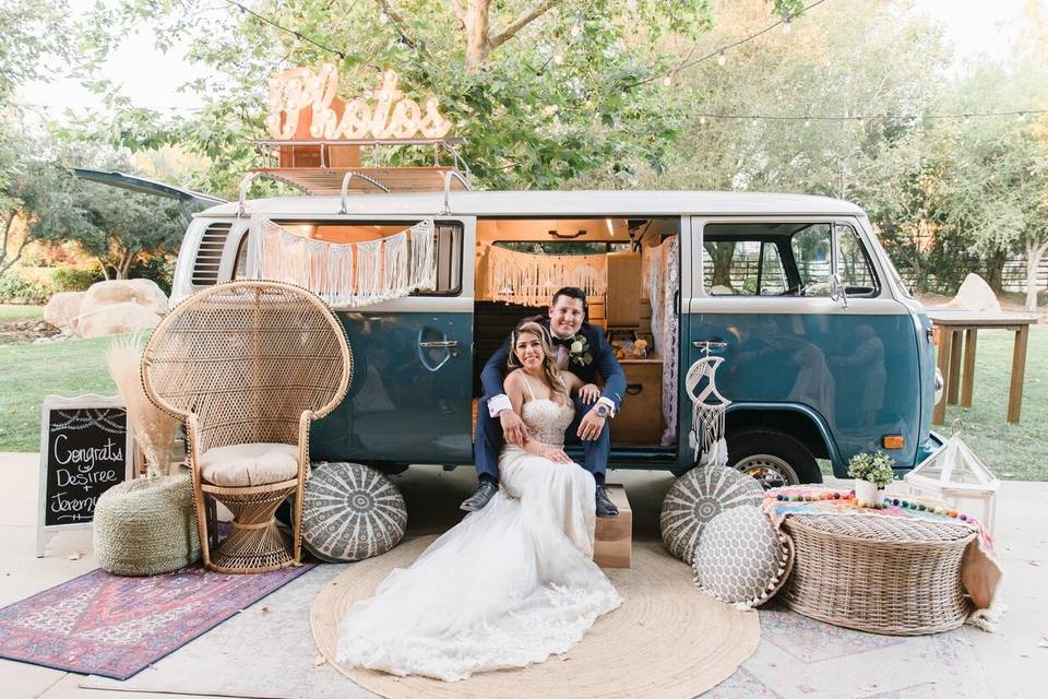 Cali-Made Photo Bus