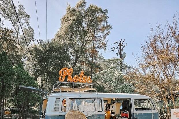 Cali-Made Photo Bus