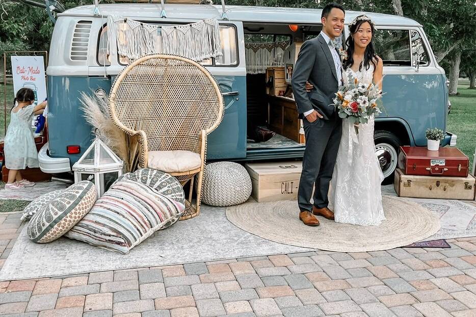 Cali-Made Photo Bus