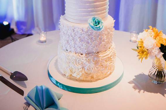 4 layered wedding cake