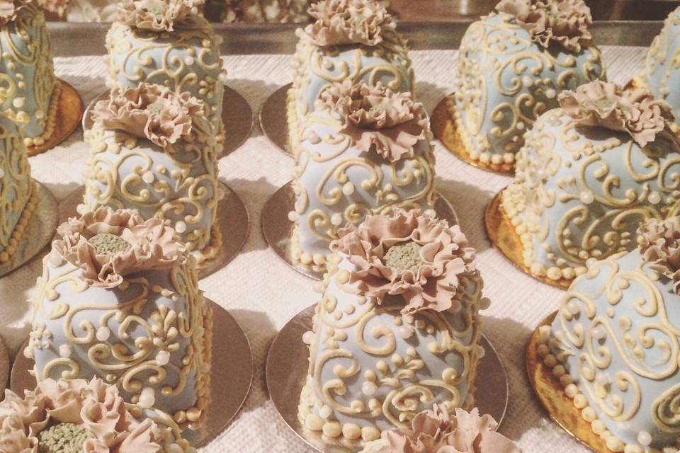 Something Blue Mini Cakes