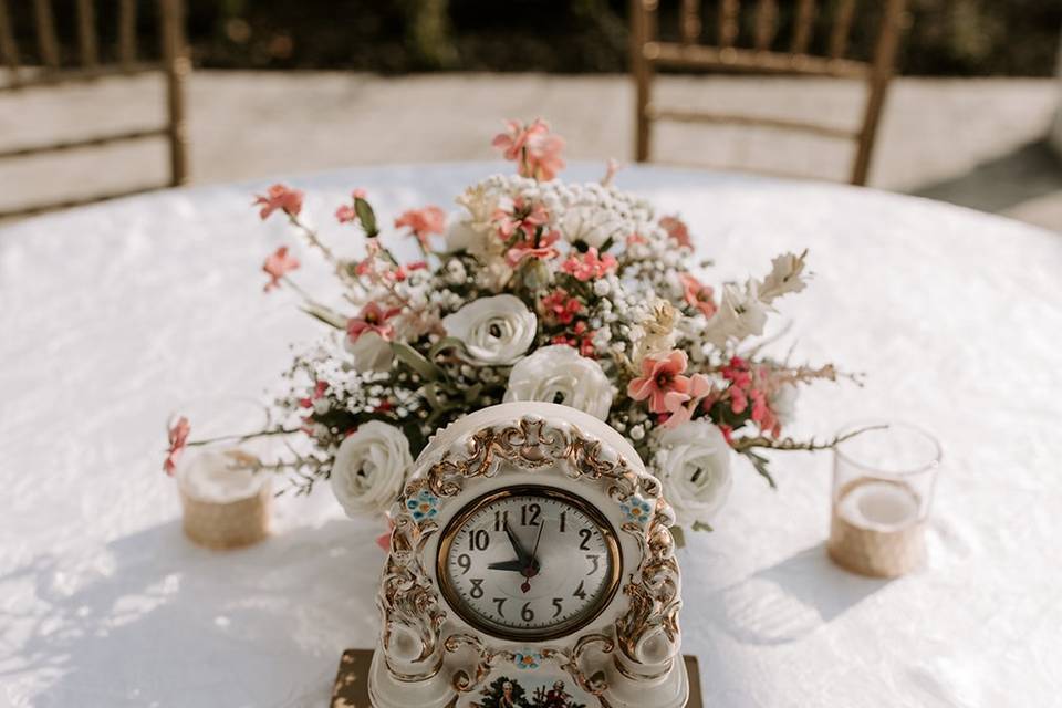 Floral Centerpiece/Clock