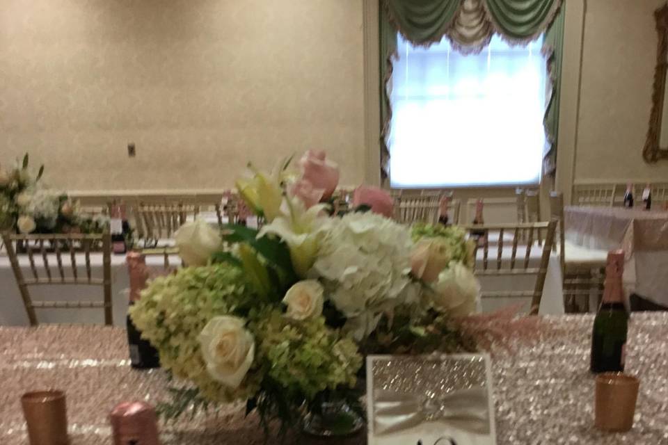 White Green Hydrangea Table