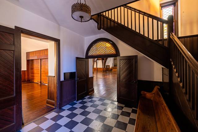 Entry lobby
