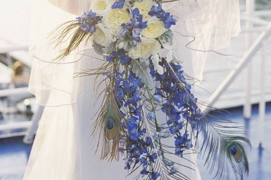 Cascading bouquet