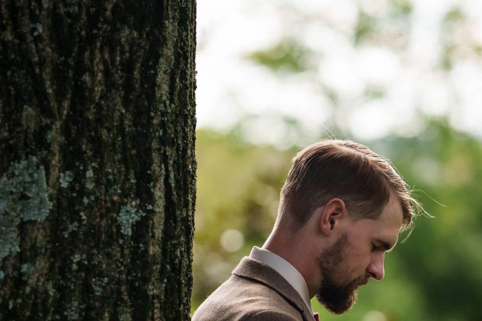 Groom praying