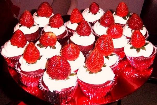 Cupcakes with strawberry on top