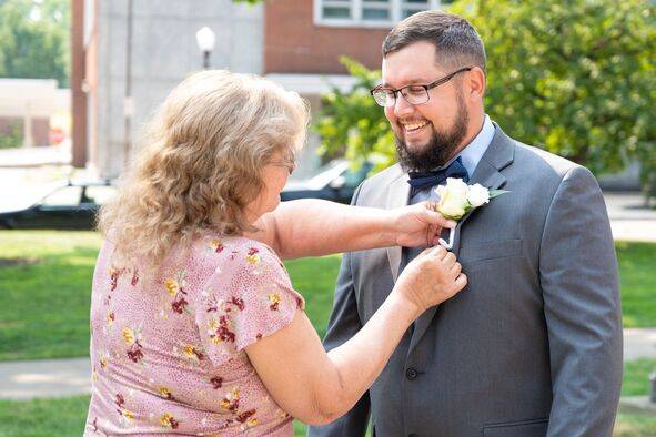 Fixing the boutonniere