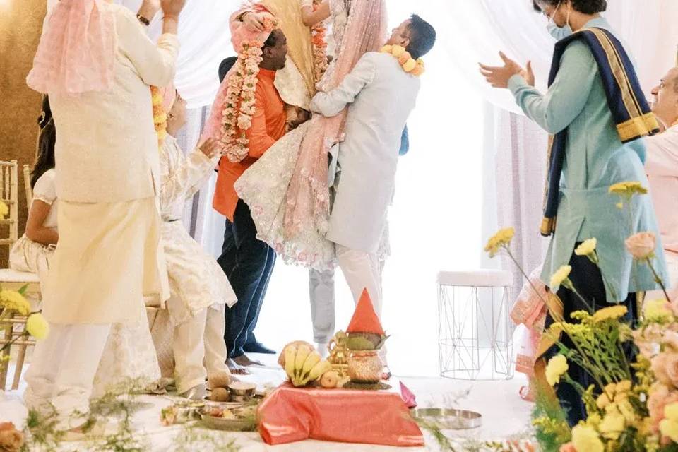 Chuppah floral decor, Chicago