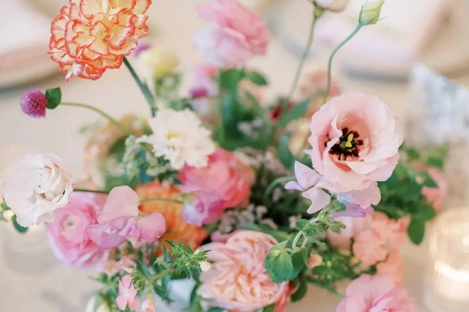 Pink, Summer centerpiece