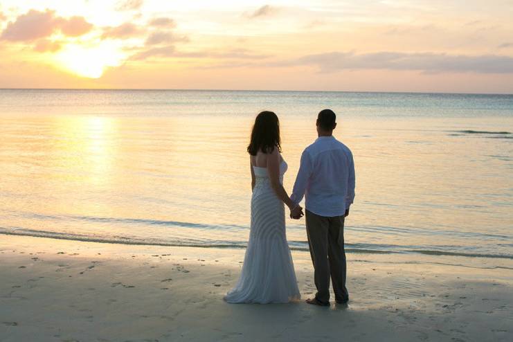 Sunset Beach wedding in the Bahamas