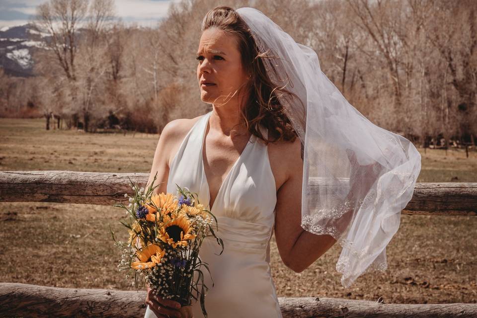 Bride with sunflower bouquet